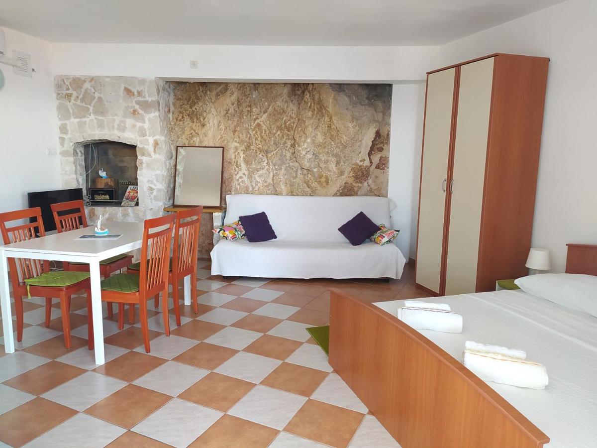 Apartmani Stine Donji Okrug  외부 사진